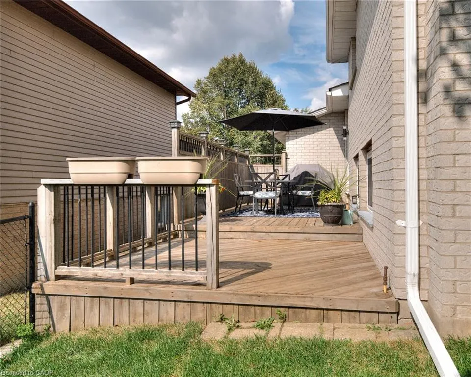 27 Wheatfield Crescent