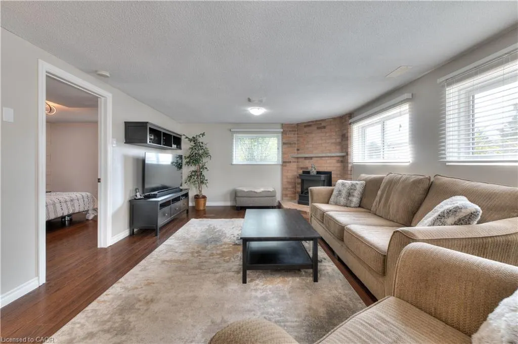 27 Wheatfield Crescent
