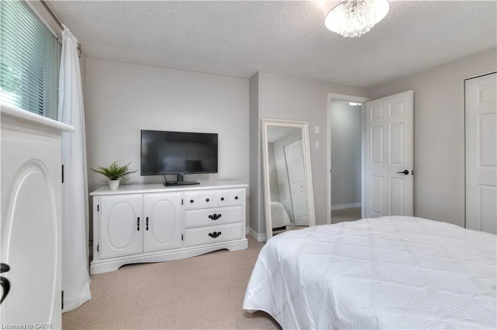 27 Wheatfield Crescent