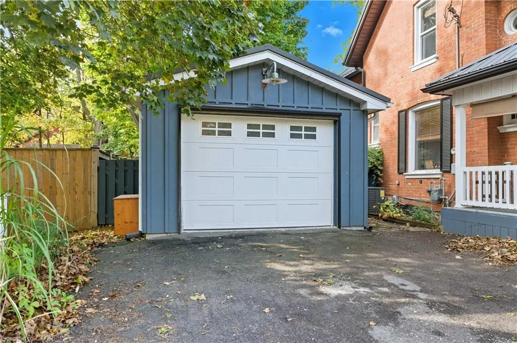 21 Orkney Street W