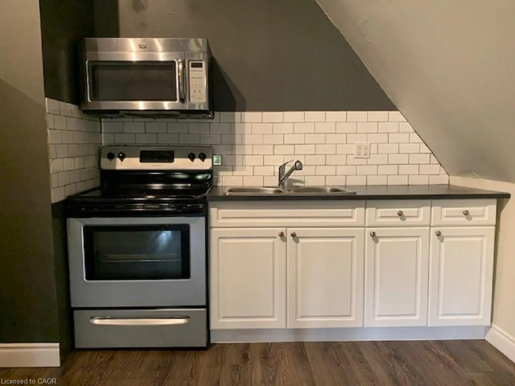 272 Park Street S, #3