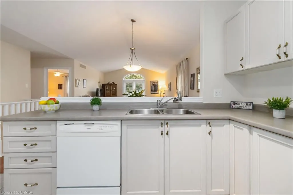 54 Glenwood Drive, #15
