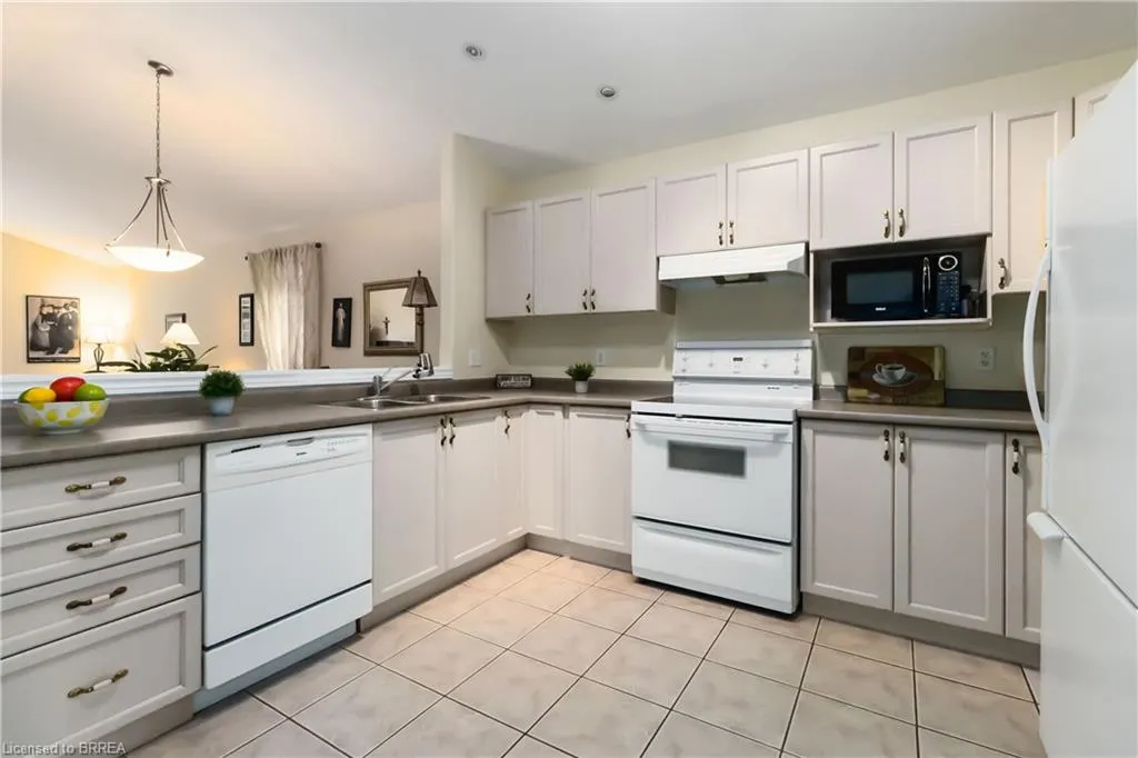 54 Glenwood Drive, #15