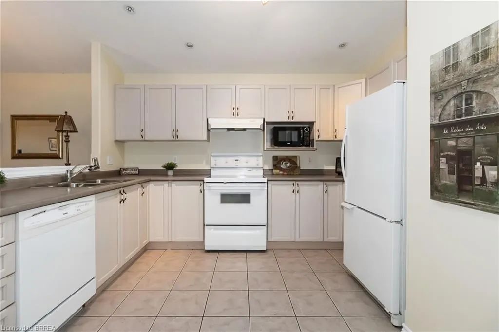 54 Glenwood Drive, #15