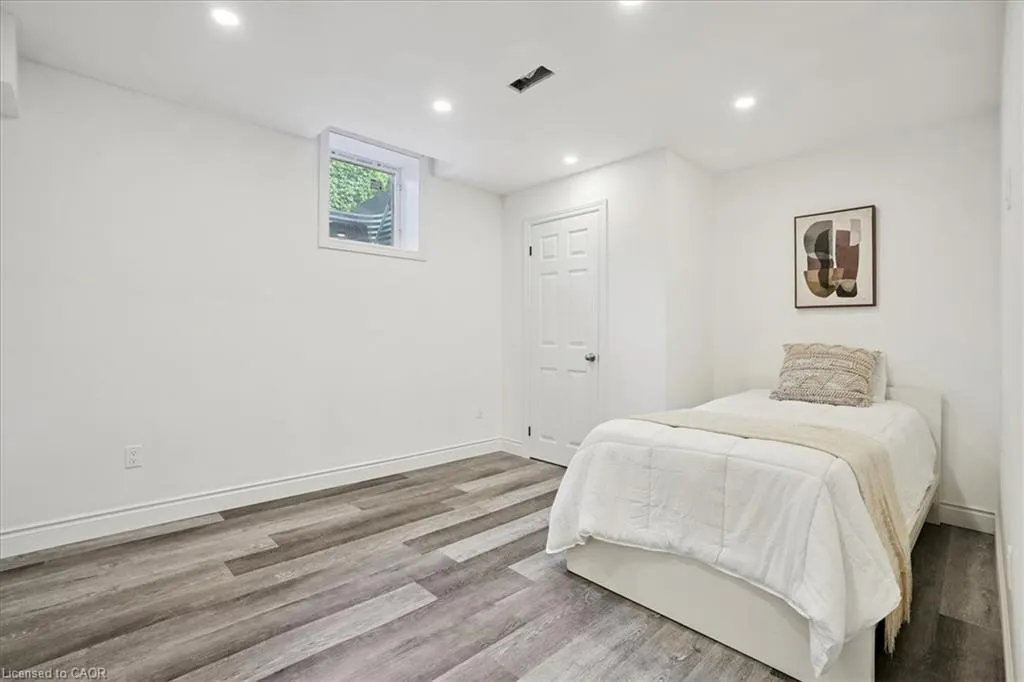95 Hemlock Way