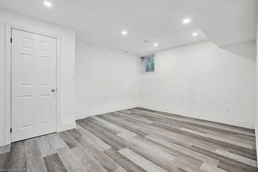 95 Hemlock Way
