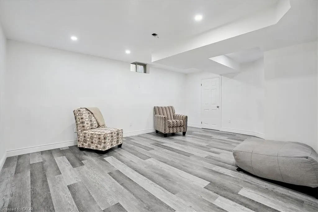 95 Hemlock Way
