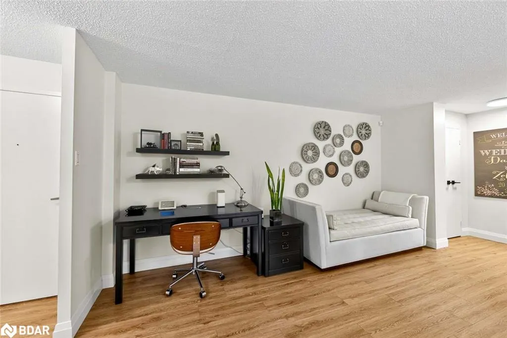 3695 Kaneff Crescent, #102