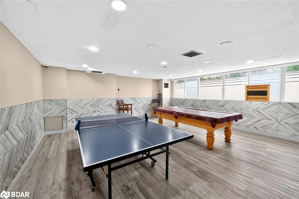3695 Kaneff Crescent, #102