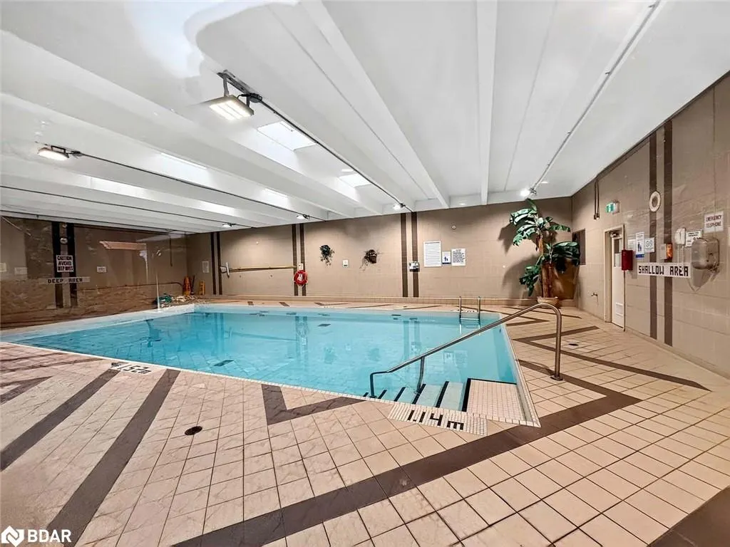 3695 Kaneff Crescent, #102
