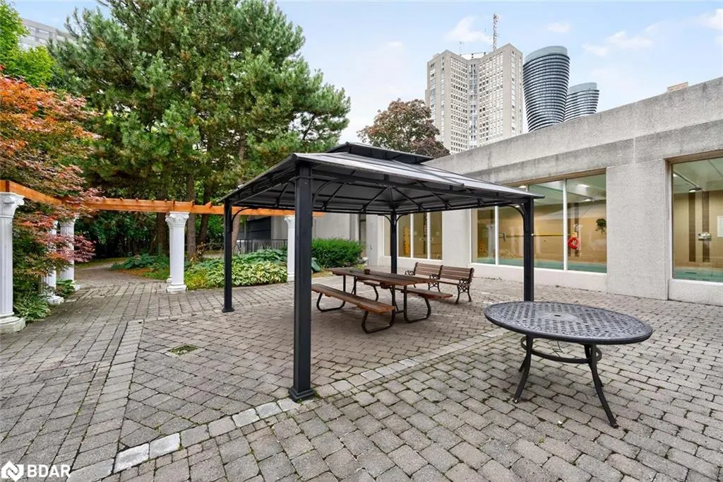 3695 Kaneff Crescent, #102