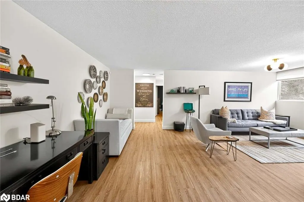 3695 Kaneff Crescent, #102