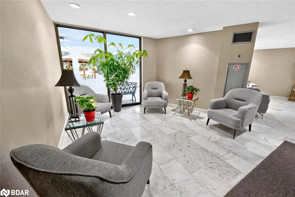3695 Kaneff Crescent, #102