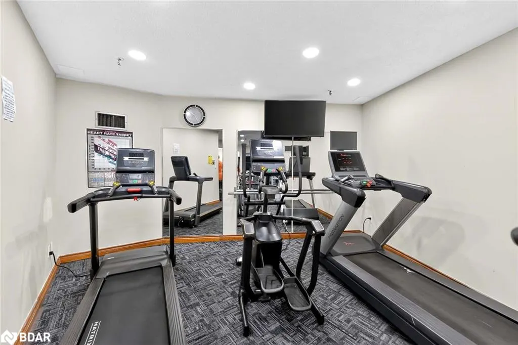 3695 Kaneff Crescent, #102