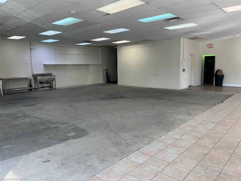 265 Barton Street, #29/30