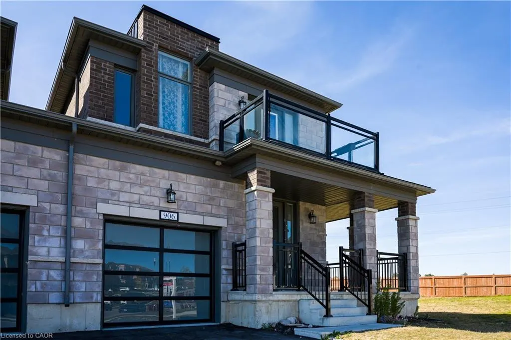 906 Sobeski Avenue