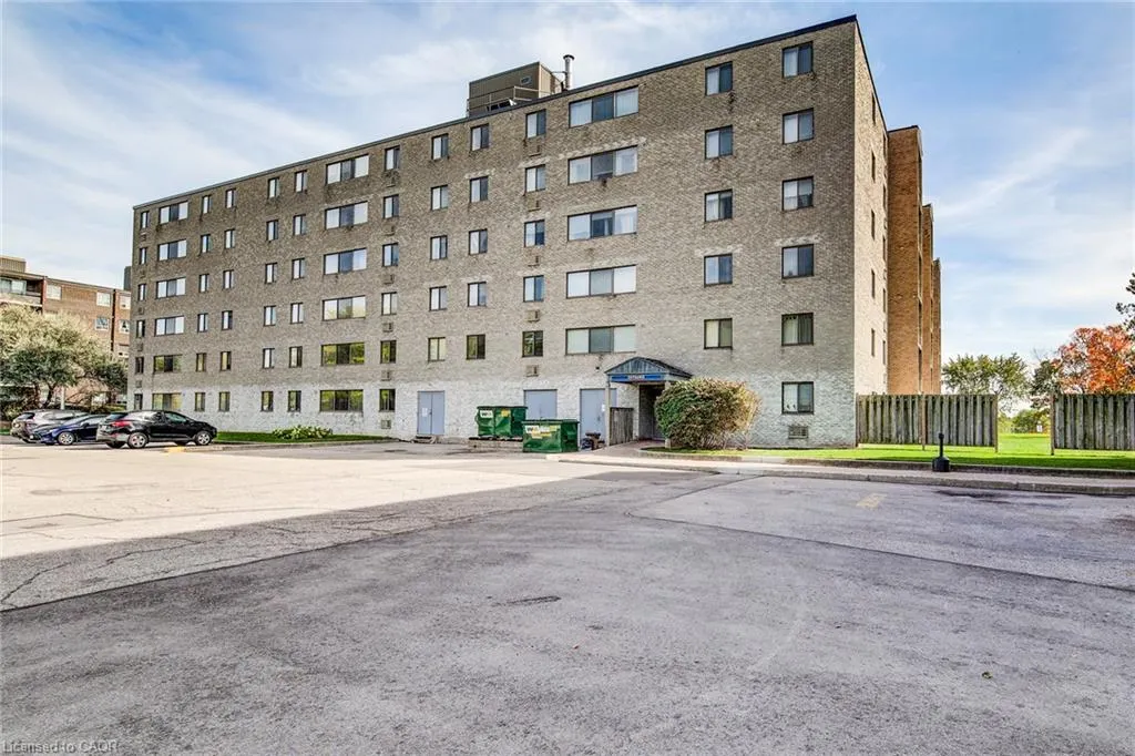 89 Westwood Road, #405