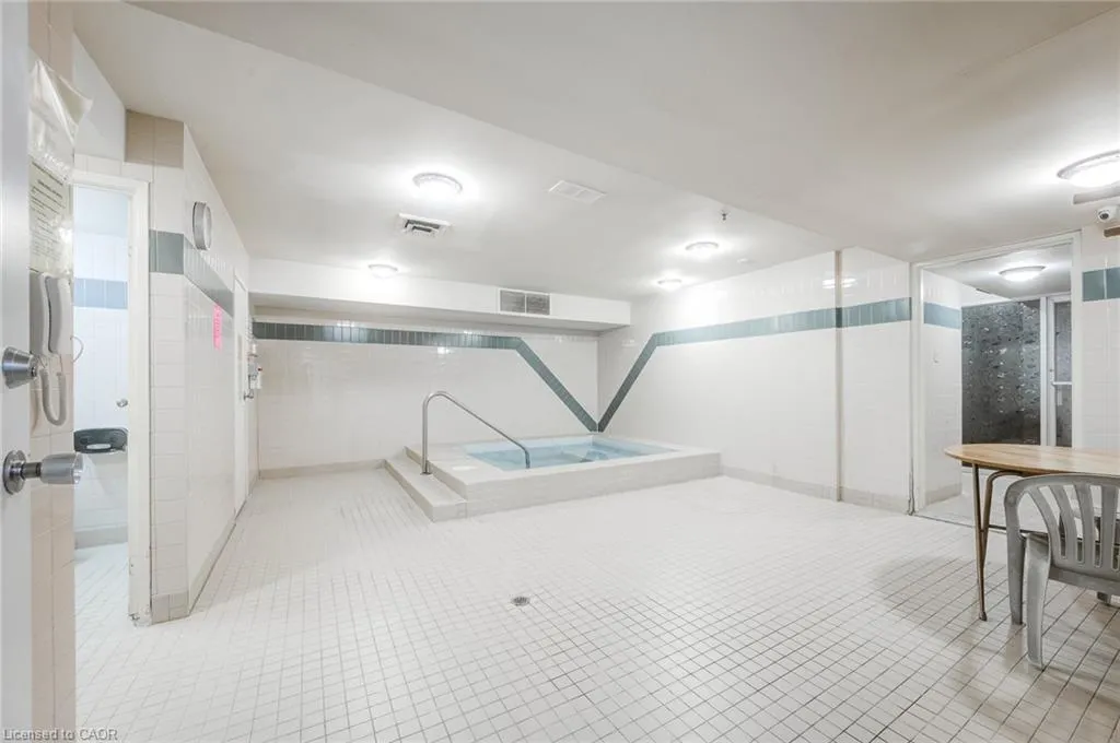89 Westwood Road, #405