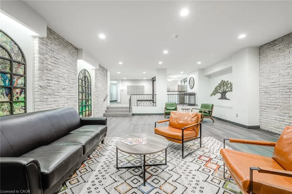 89 Westwood Road, #405