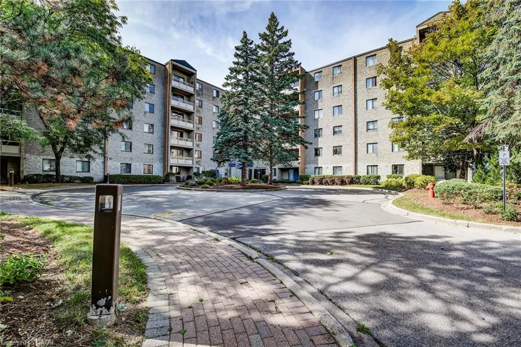 89 Westwood Road, #405