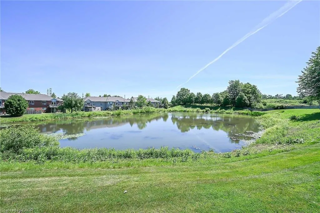 52 Twentyplace Boulevard, #28