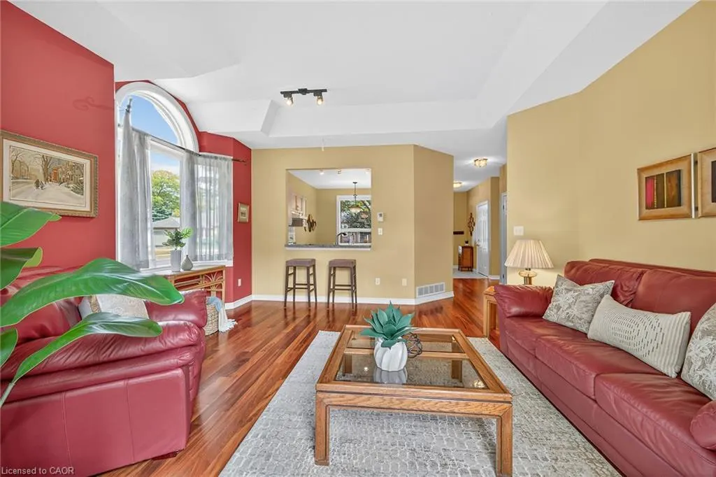 52 Twentyplace Boulevard, #28