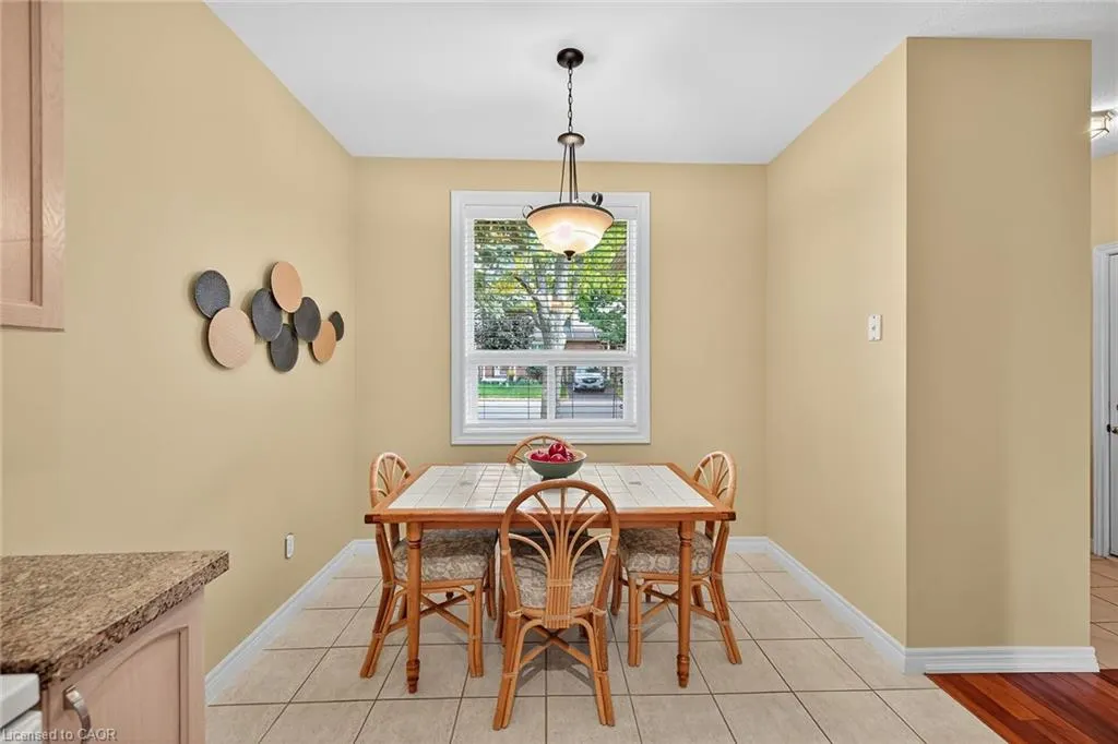 52 Twentyplace Boulevard, #28