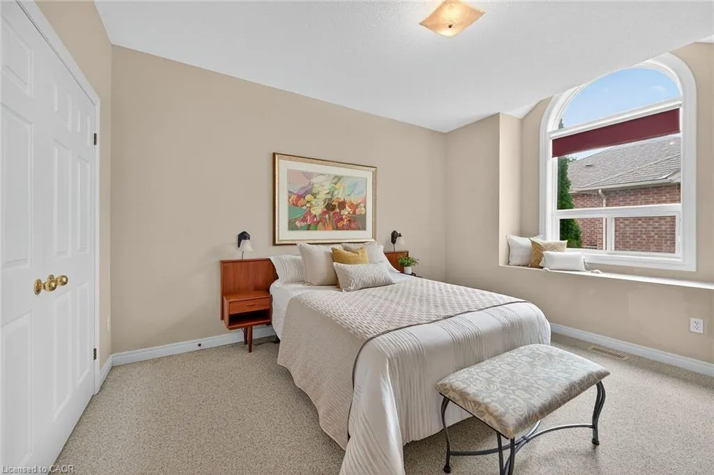 52 Twentyplace Boulevard, #28