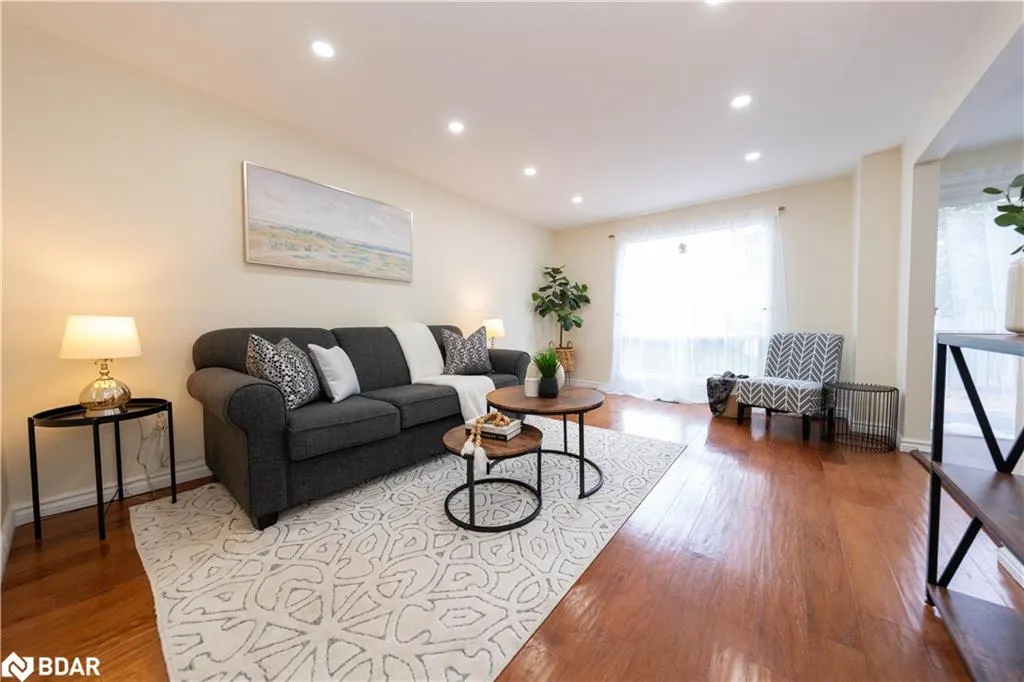 41 Barrett Crescent