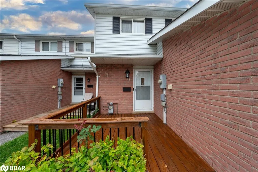 41 Barrett Crescent