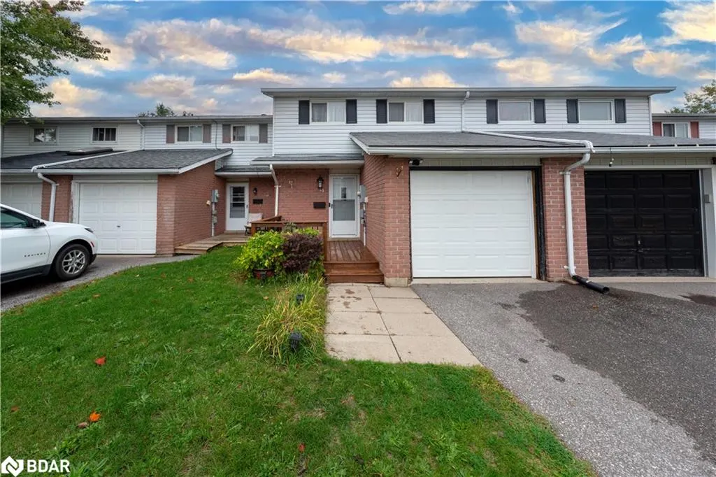 41 Barrett Crescent
