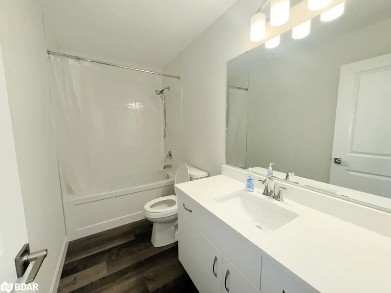8 Shores Lane, #A