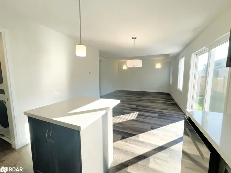 8 Shores Lane, #A