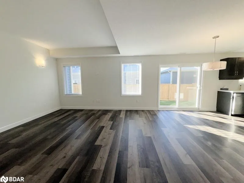 8 Shores Lane, #A