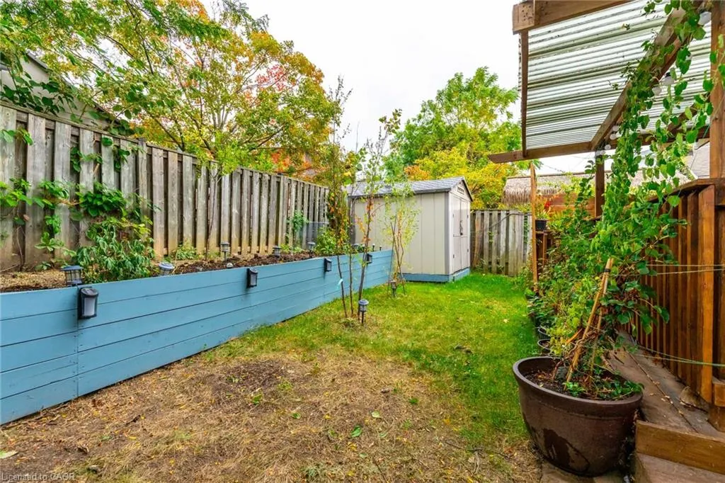 5 Twinoaks Crescent