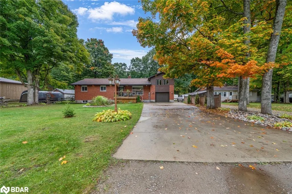 15 Mundy Avenue