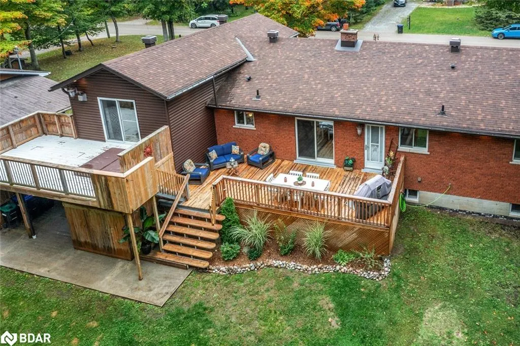 15 Mundy Avenue