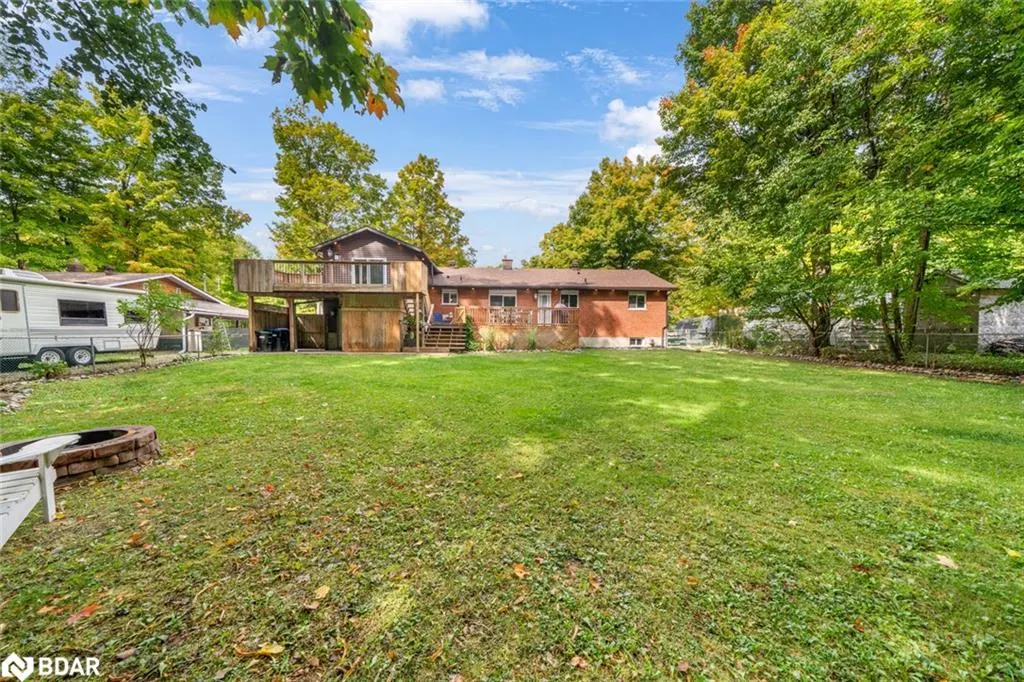 15 Mundy Avenue
