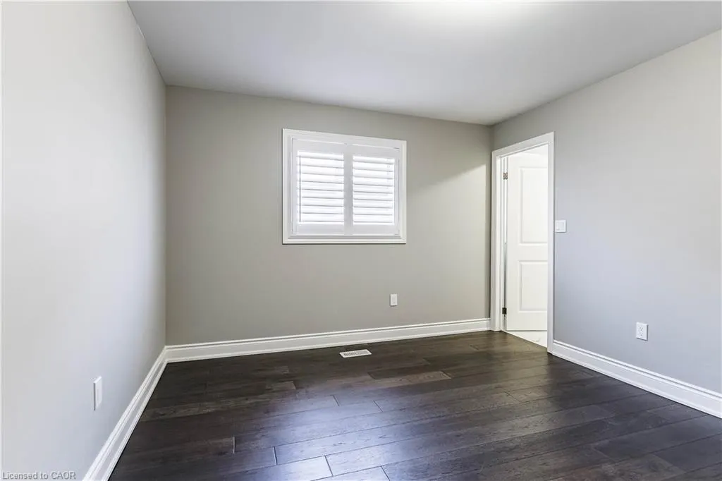 8 Cesar Place