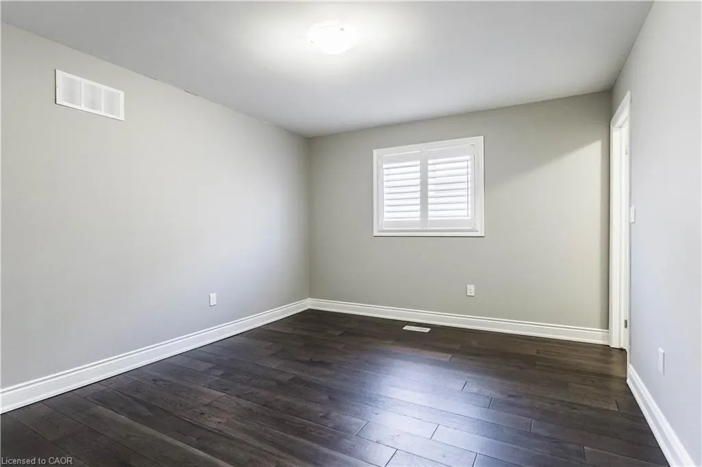 8 Cesar Place