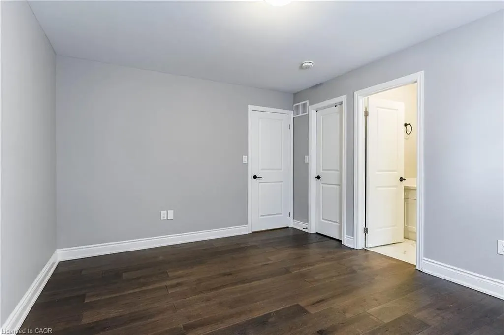 8 Cesar Place