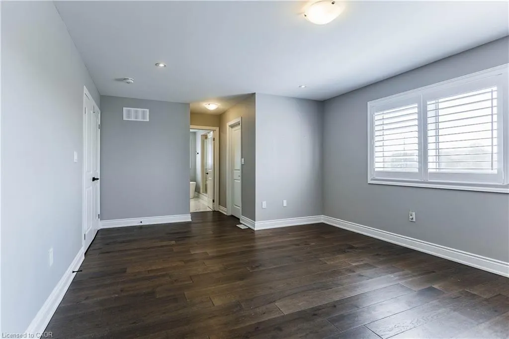 8 Cesar Place