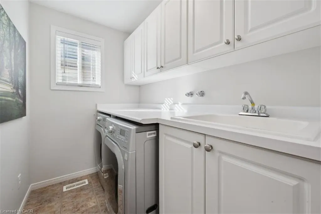 416 Beaumont Crescent