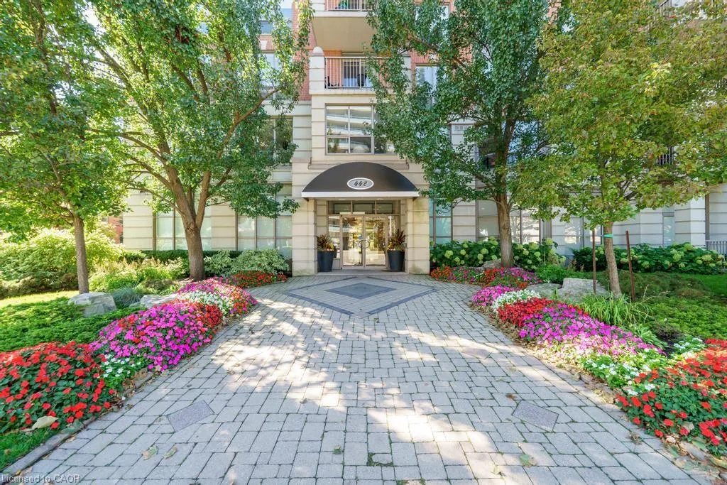 442 Maple Avenue, #1101