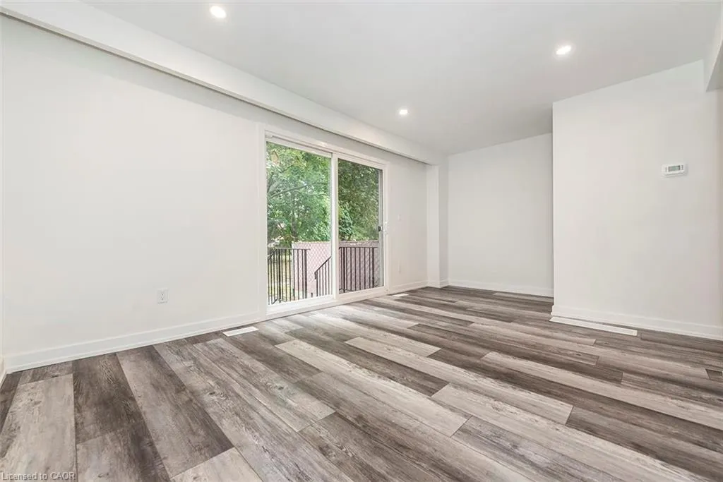 76 Woodman Drive N