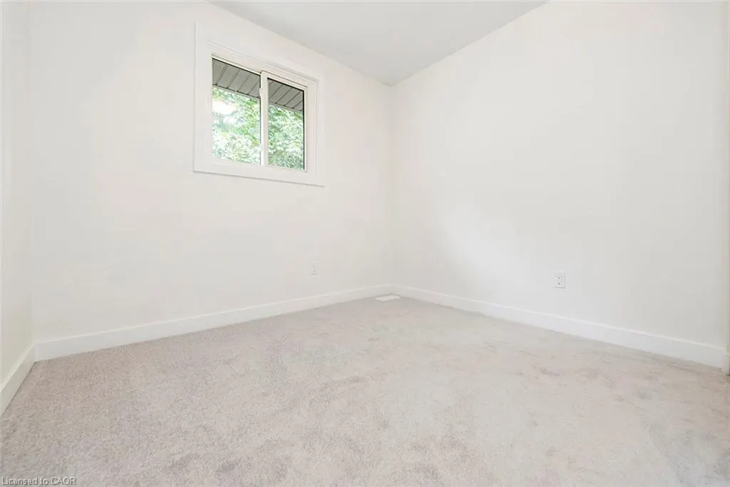 76 Woodman Drive N