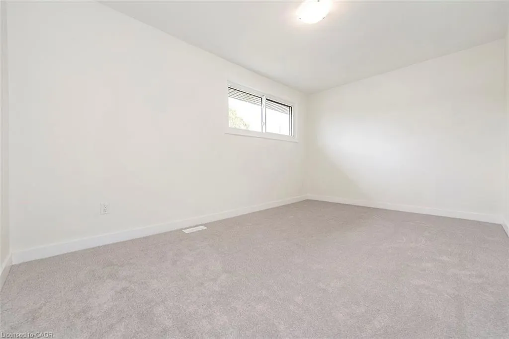 76 Woodman Drive N