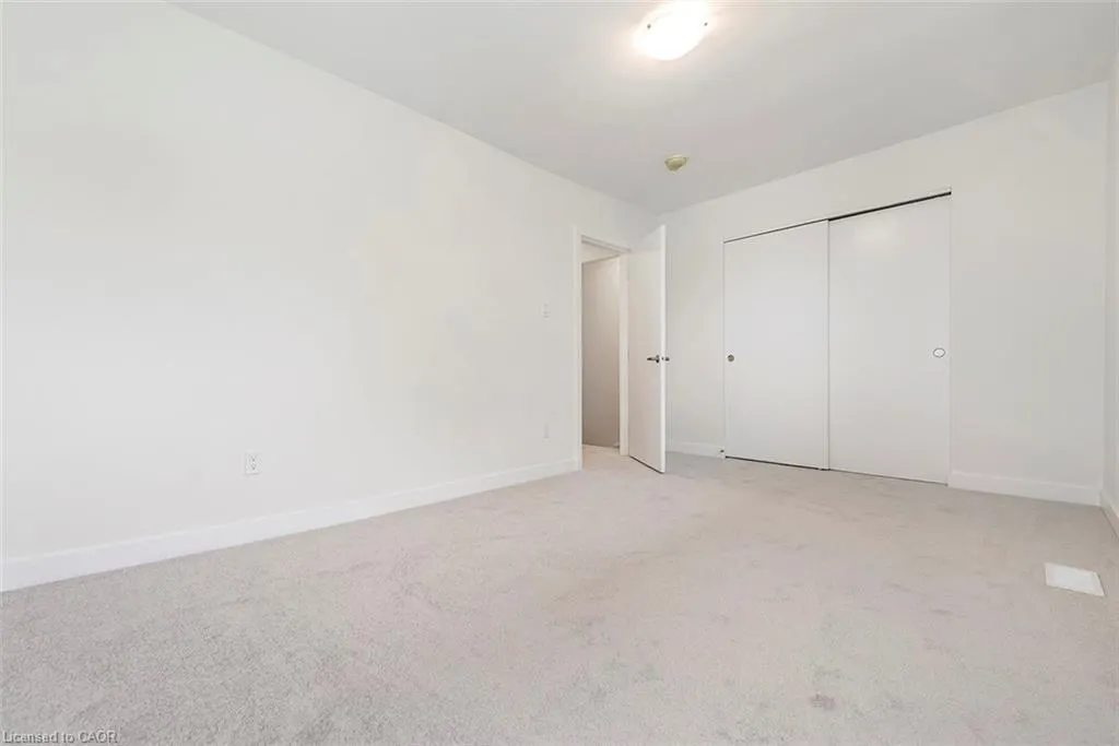 76 Woodman Drive N