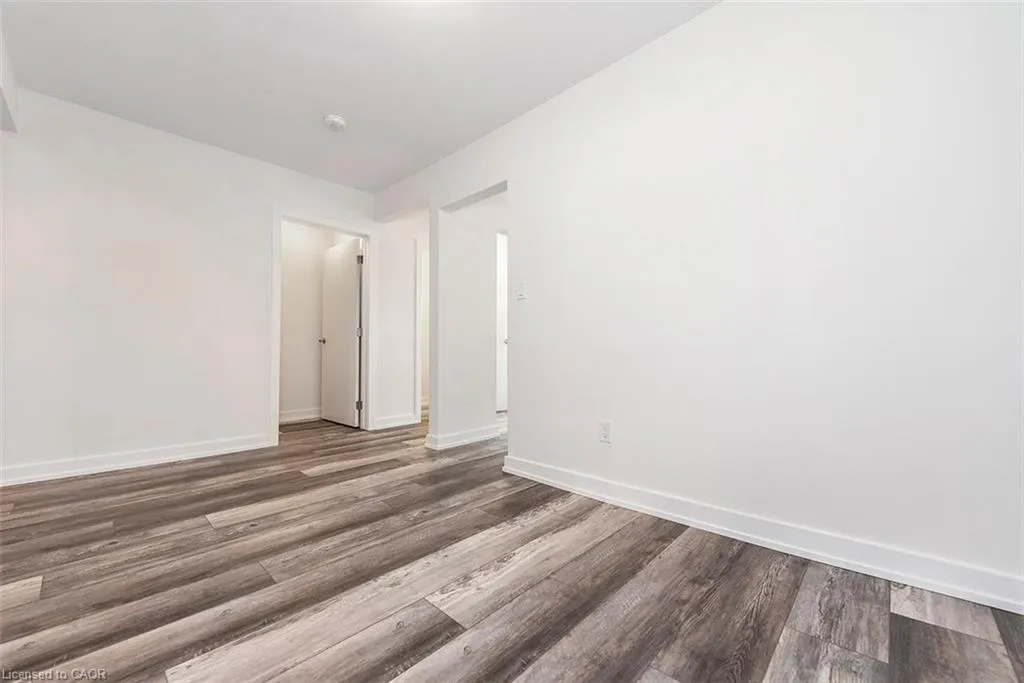 76 Woodman Drive N