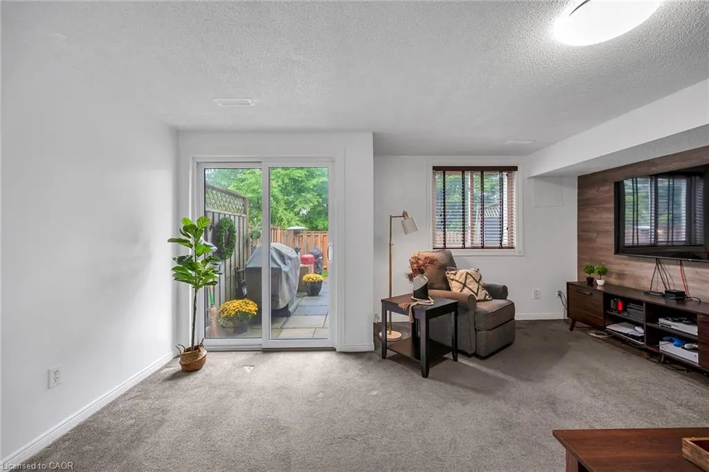 26 Moss Boulevard, #19